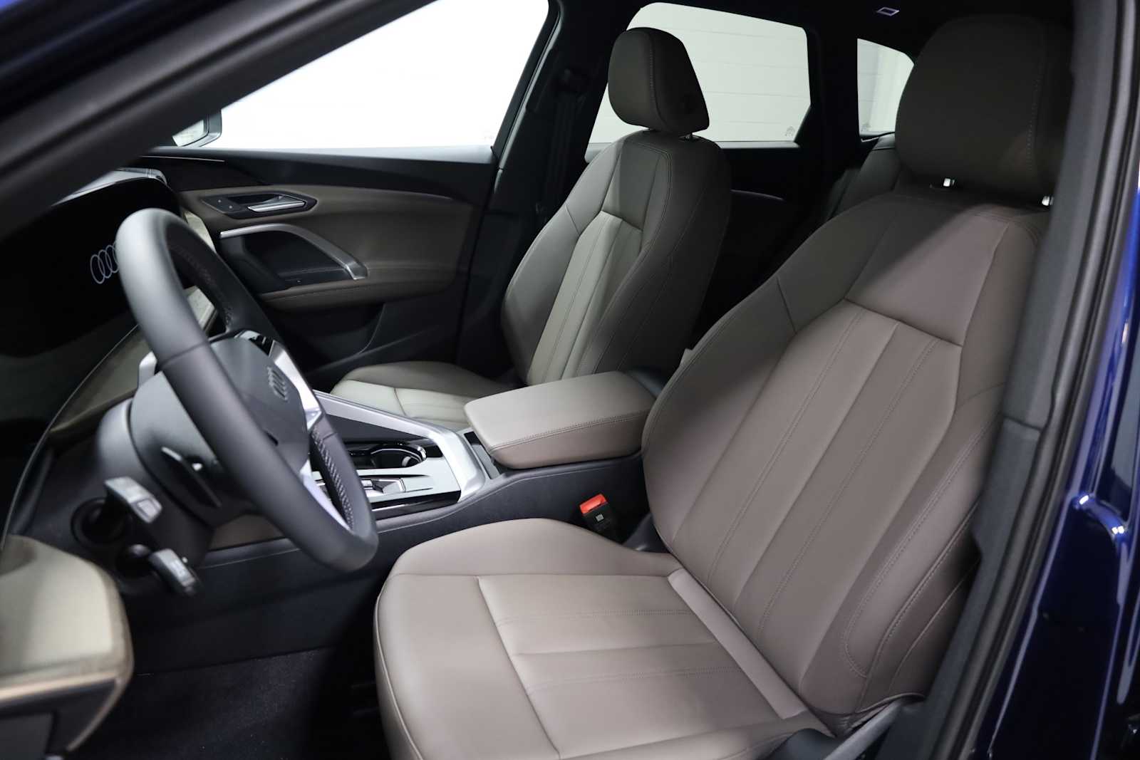 Thumbnail: 2025 Audi Q5 - 5