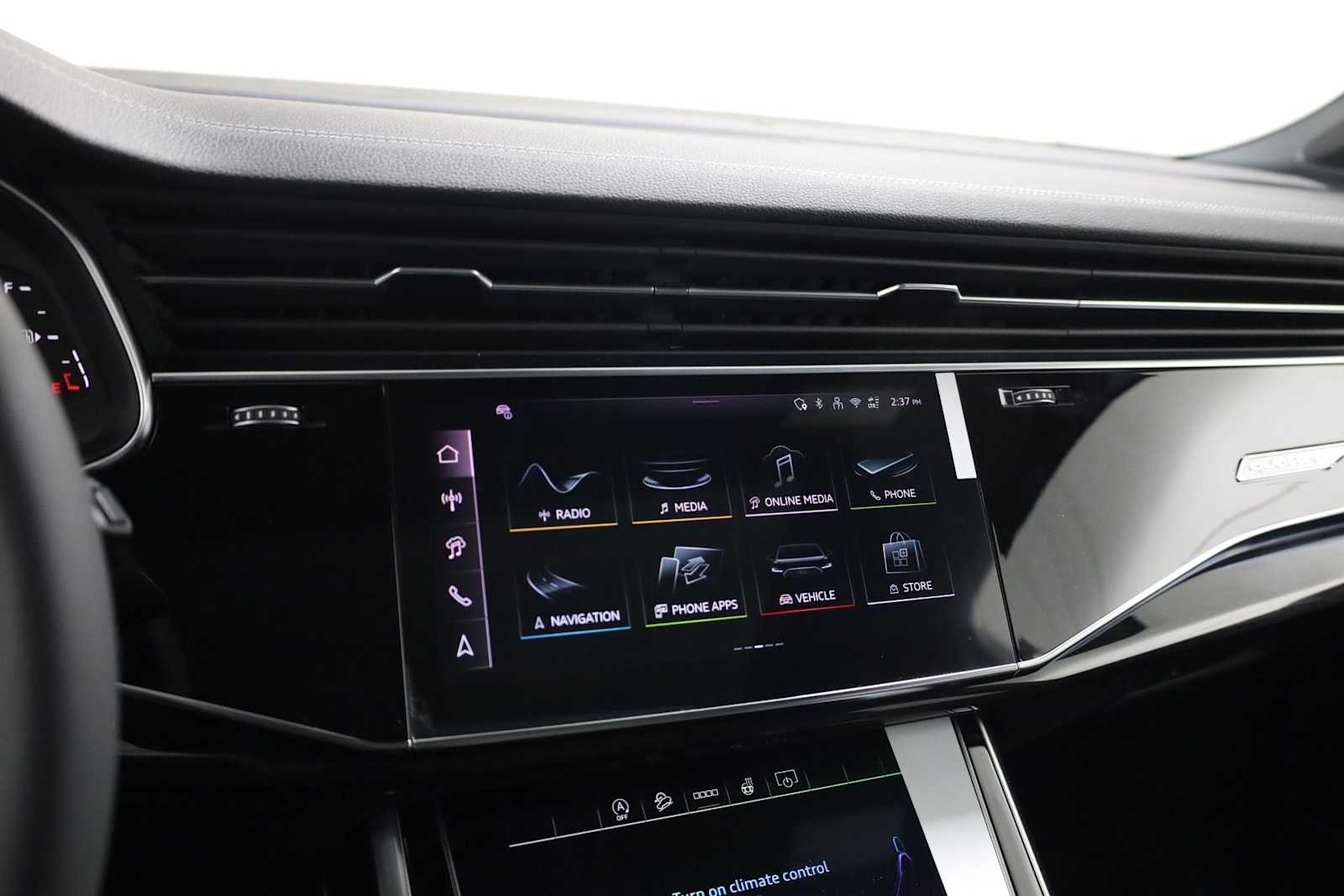 Thumbnail: 2026 Audi Q7 - 30