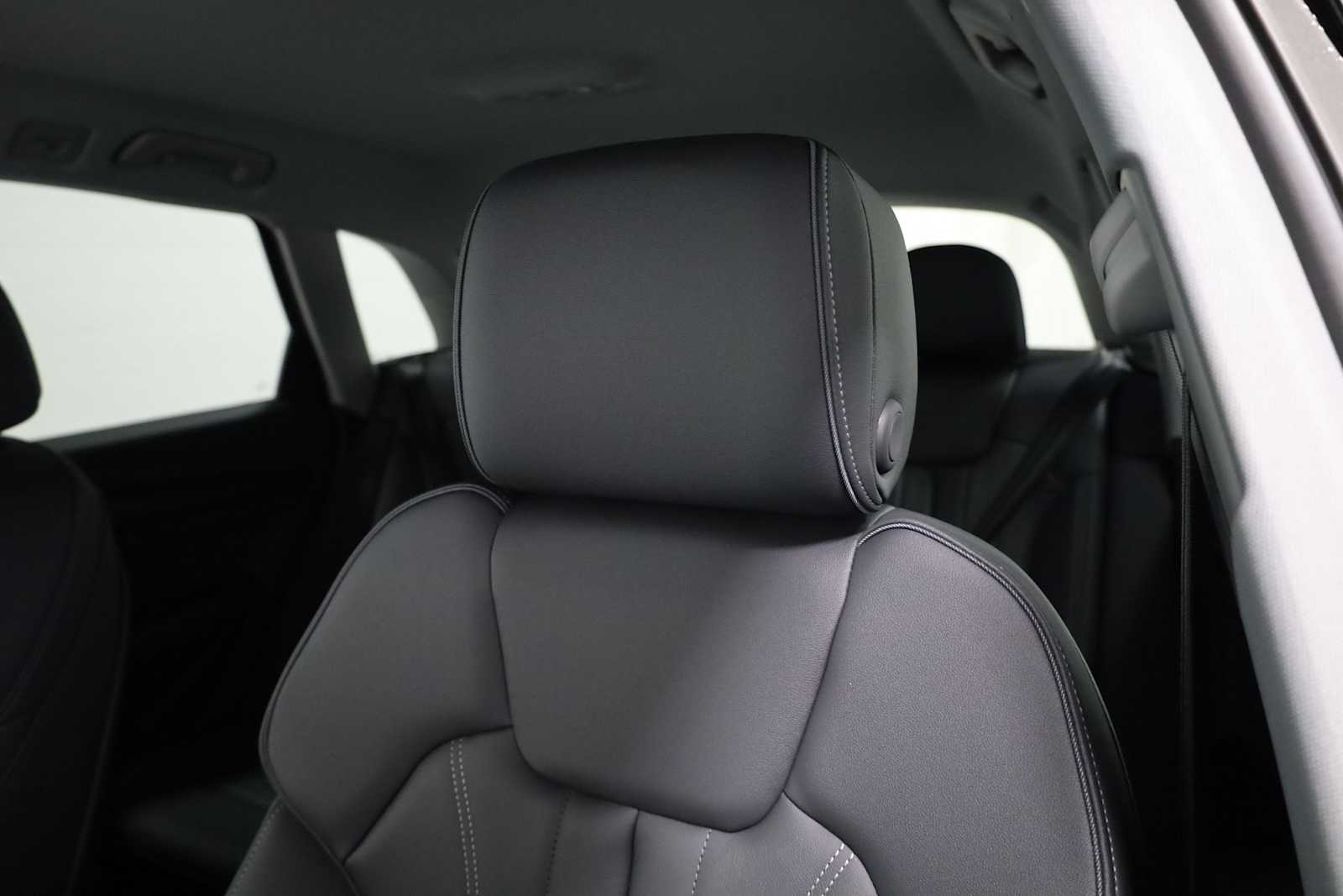 2024 Audi Q5 e Premium 11