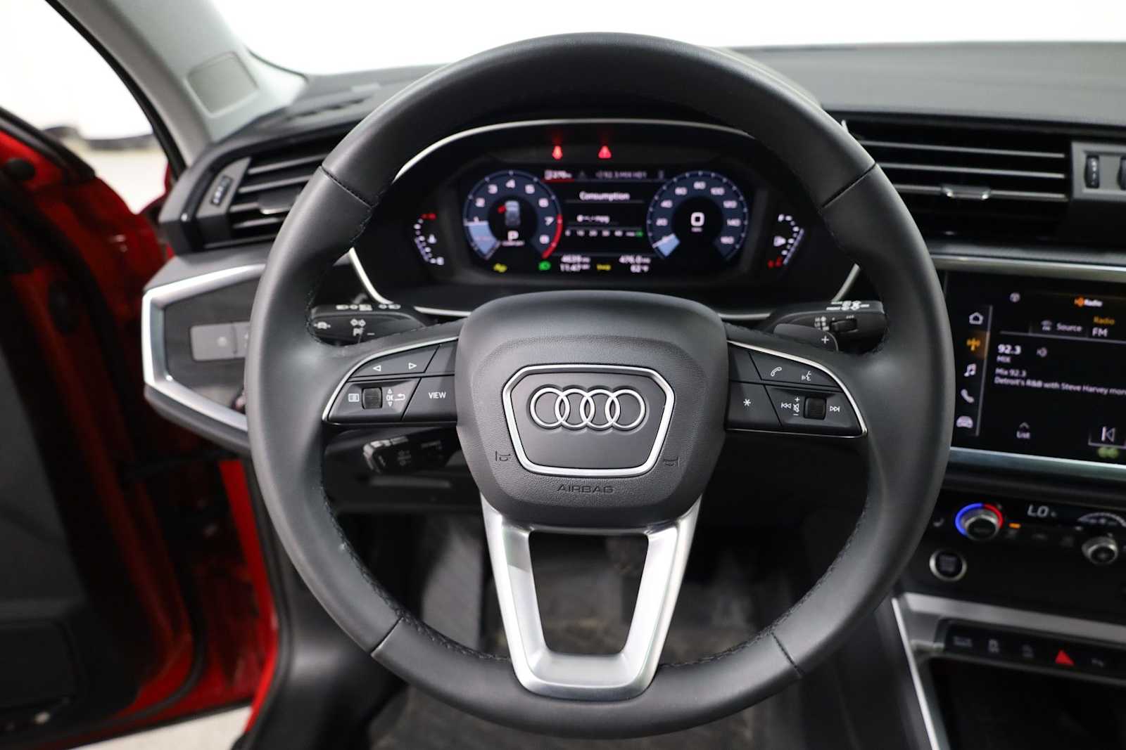 Thumbnail: 2025 Audi Q3 - 23