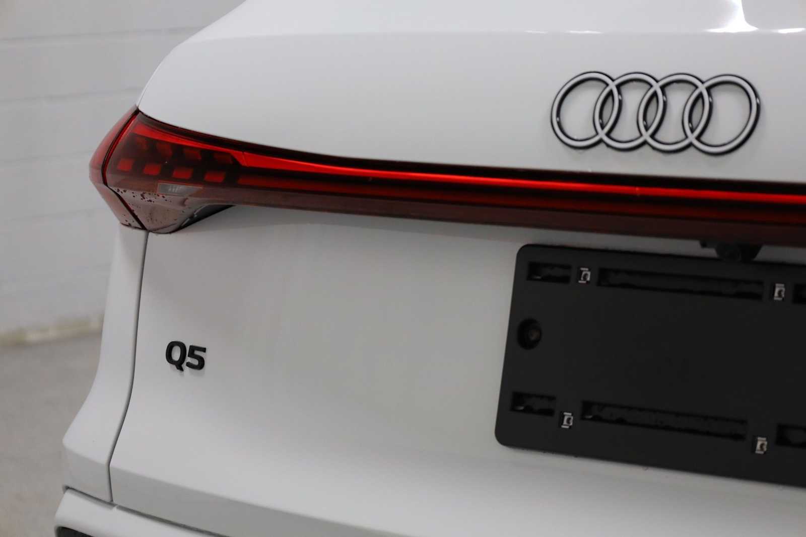 Thumbnail: 2025 Audi Q5 - 8