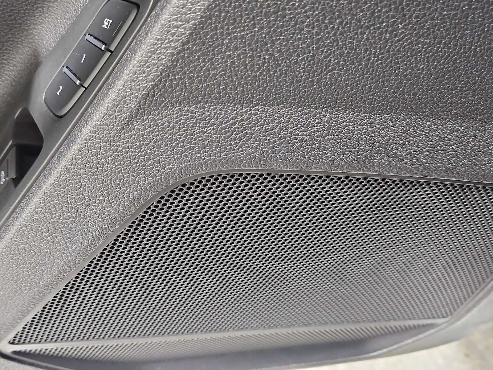 Thumbnail: 2022 Audi Q3 - 17