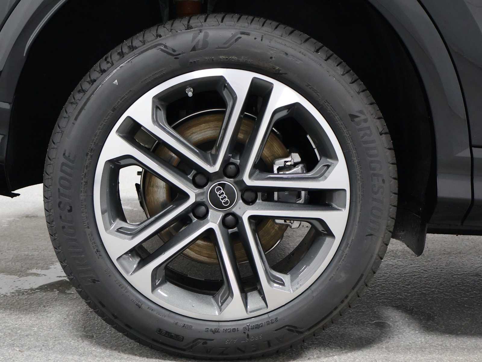 Thumbnail: 2026 Audi Q5 - 36