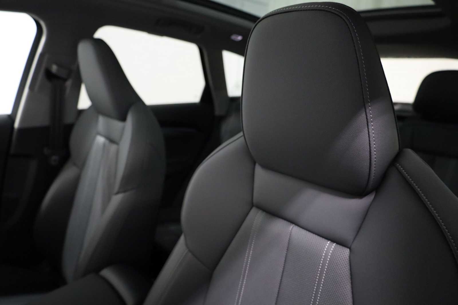 Thumbnail: 2025 Audi Q5 - 18