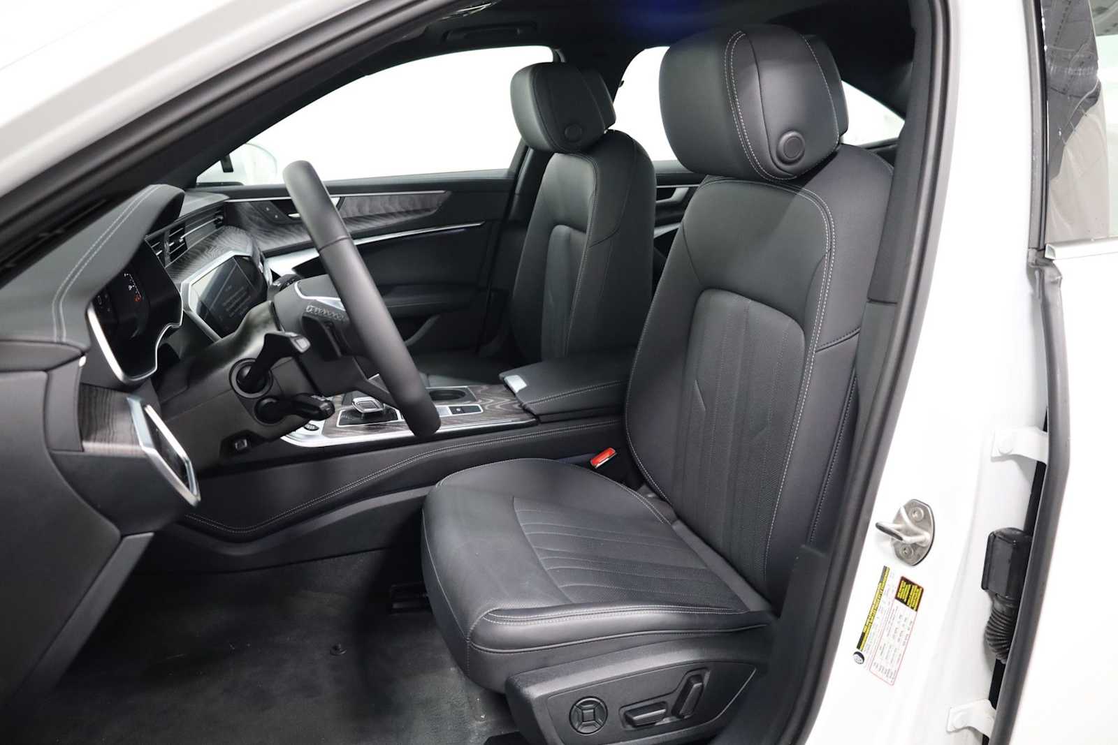 Thumbnail: 2025 Audi A6 - 5