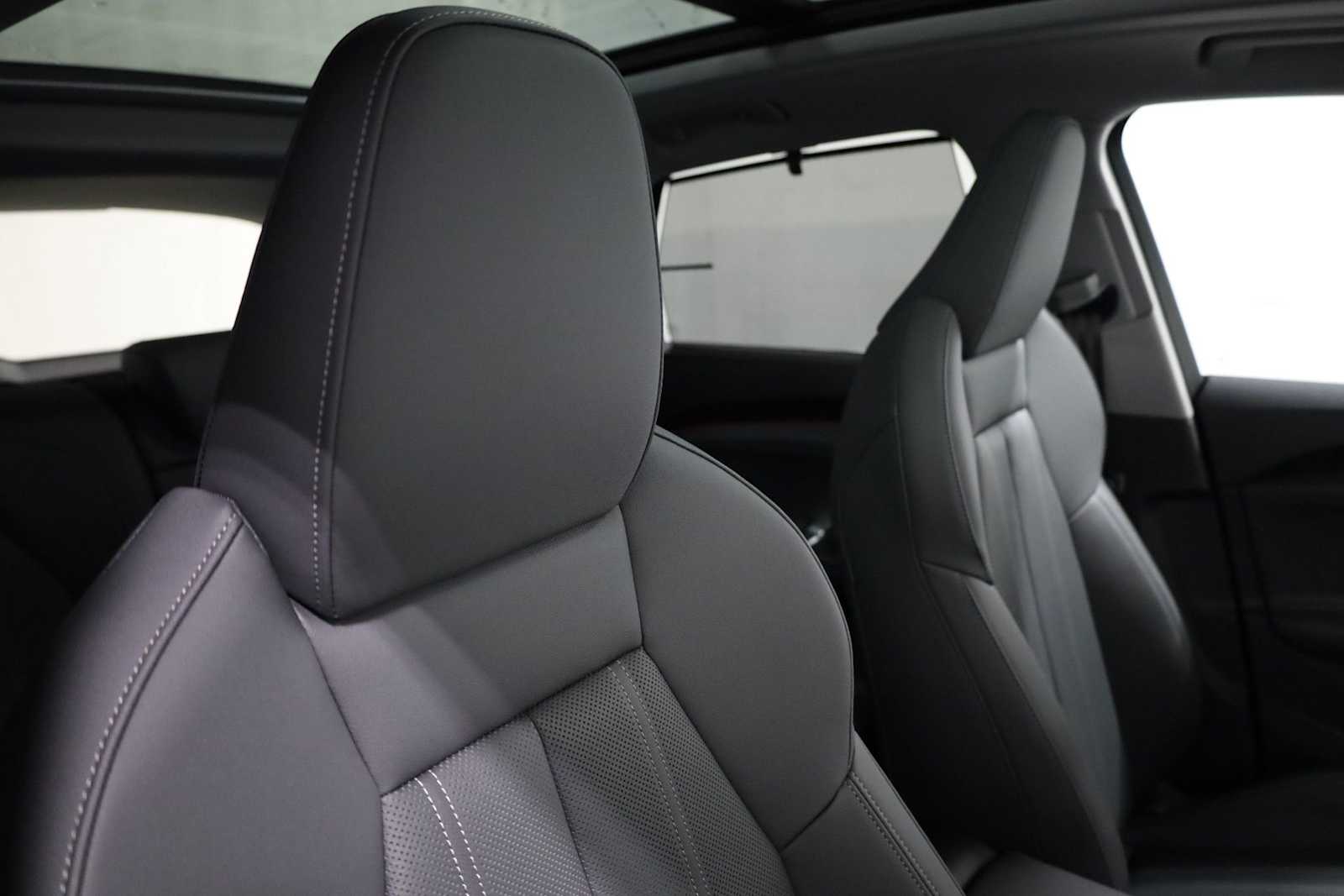 Thumbnail: 2025 Audi Q5 - 21