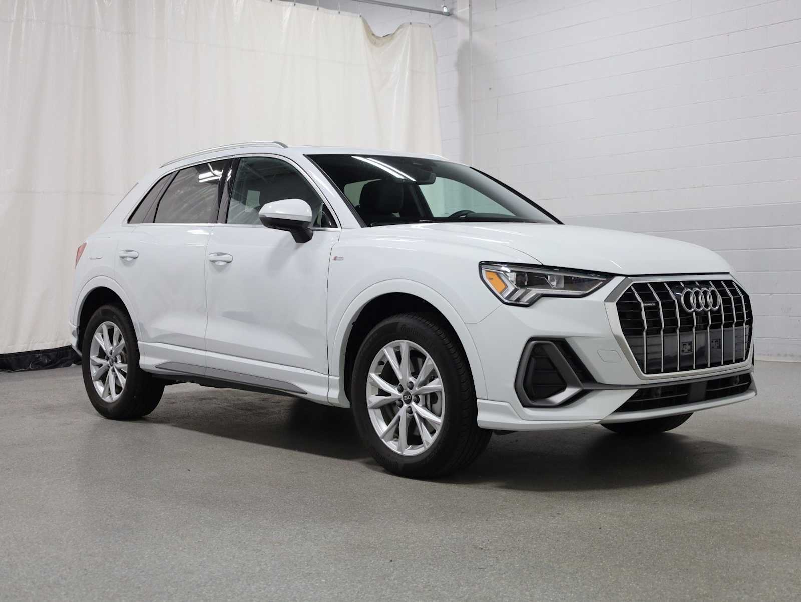 Thumbnail: 2025 Audi Q3 - 13