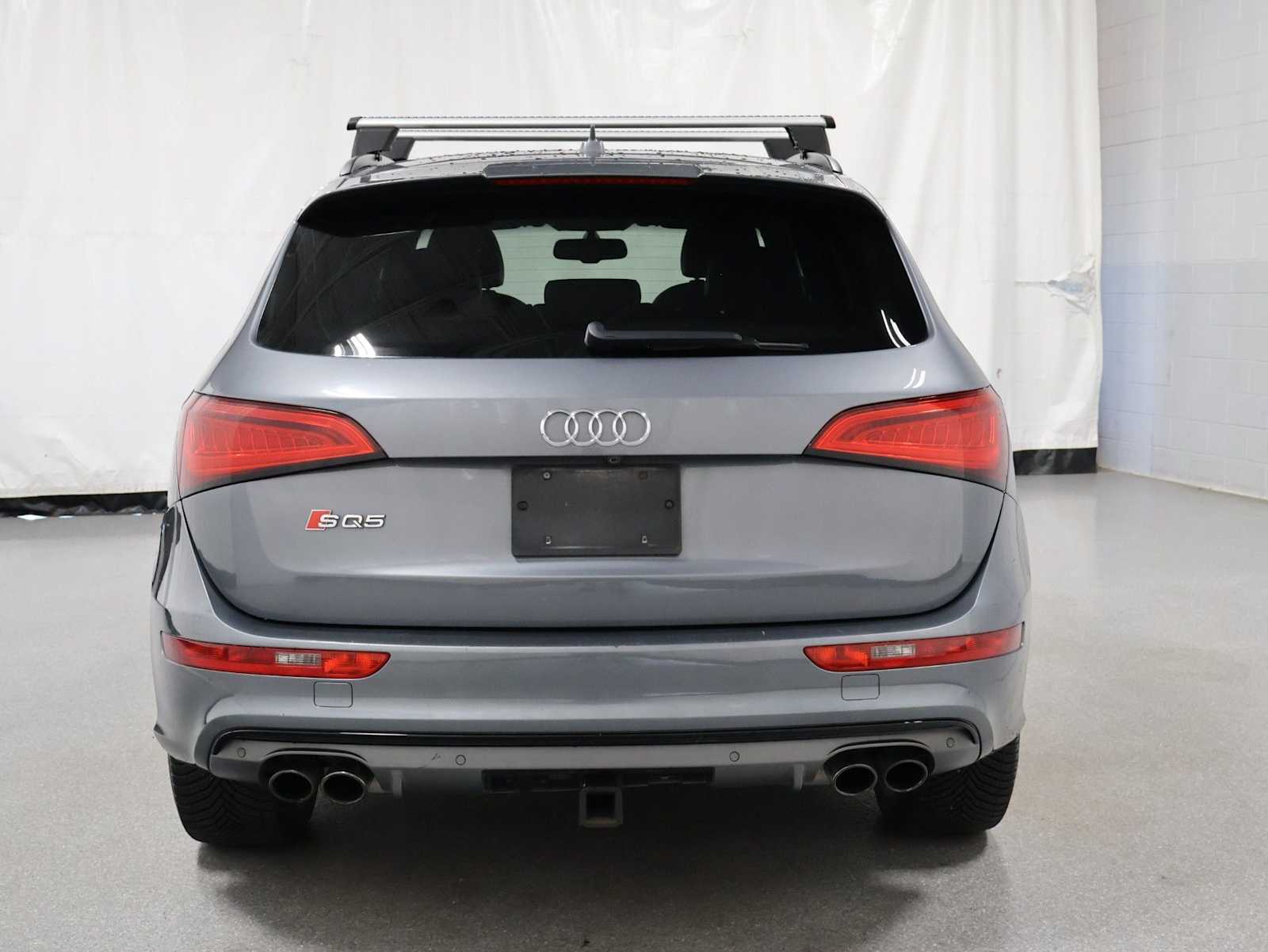 Thumbnail: 2016 Audi SQ5 - 7
