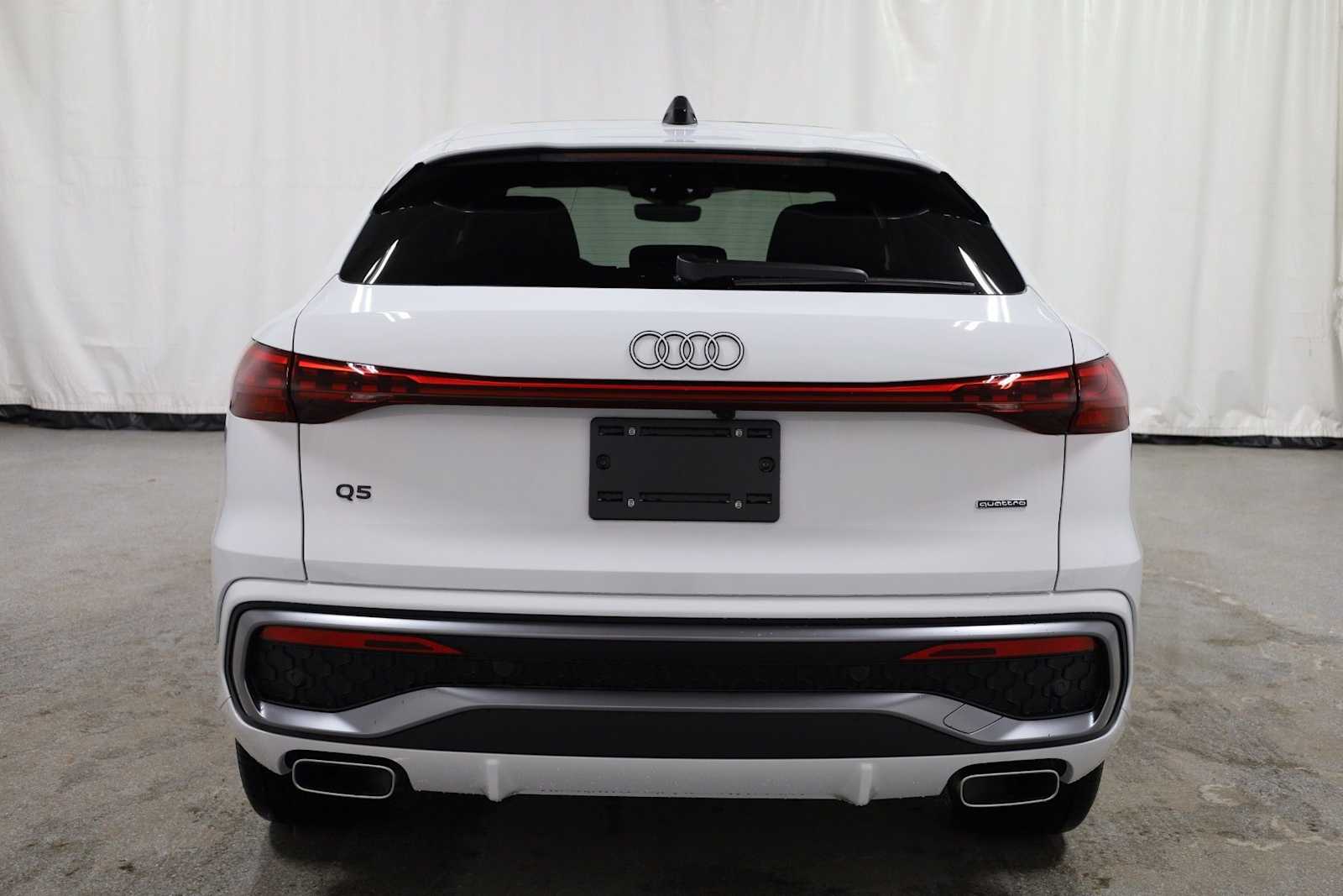 Thumbnail: 2025 Audi Q5 - 7