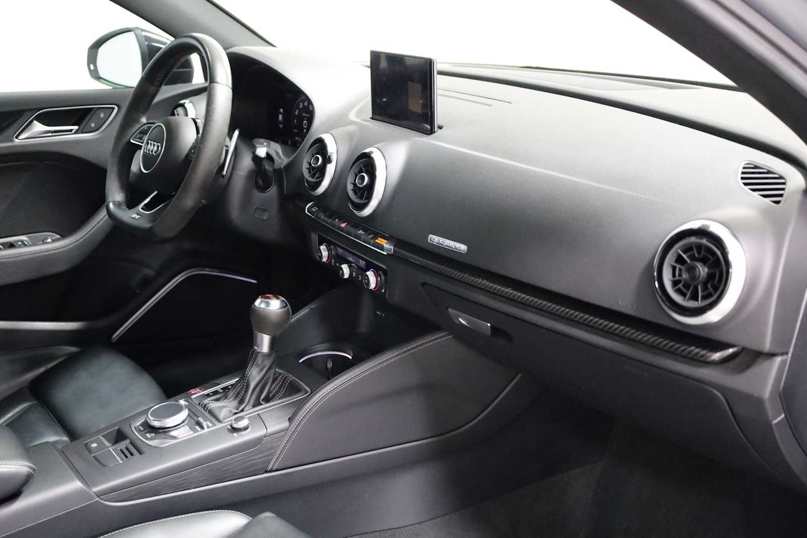 Thumbnail: 2018 Audi RS 3 - 7