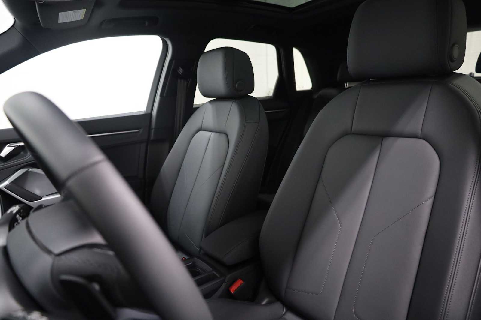 Thumbnail: 2025 Audi Q3 - 5