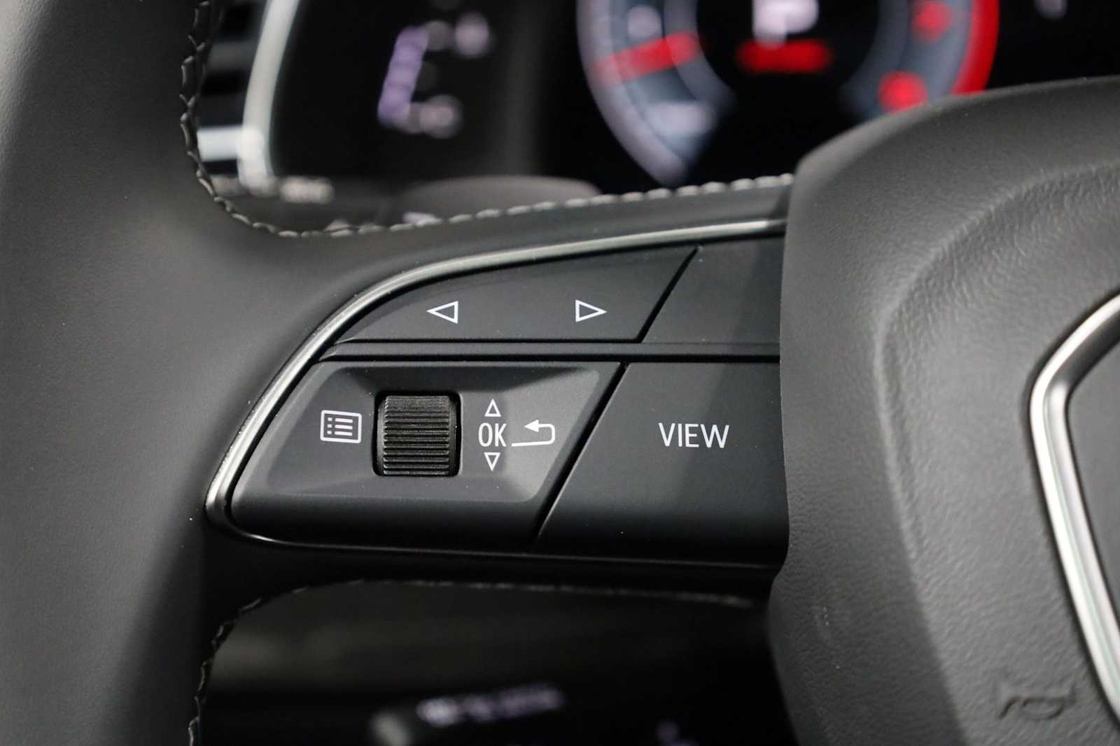 Thumbnail: 2026 Audi Q8 - 25