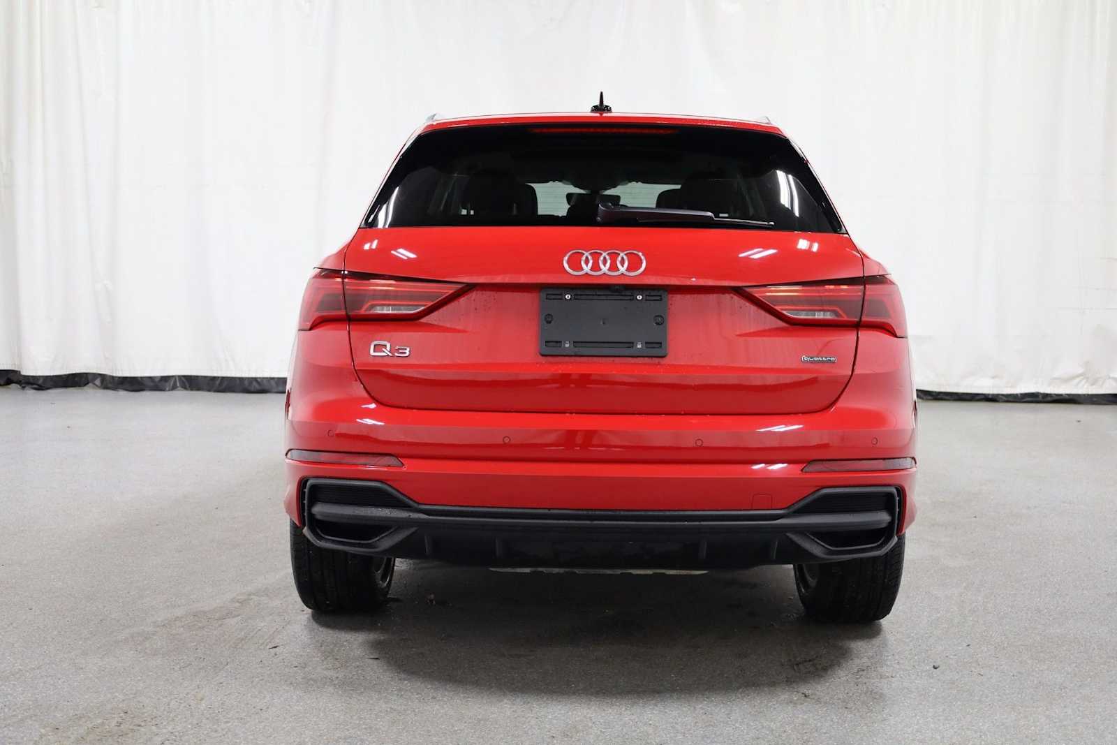 Thumbnail: 2025 Audi Q3 - 7