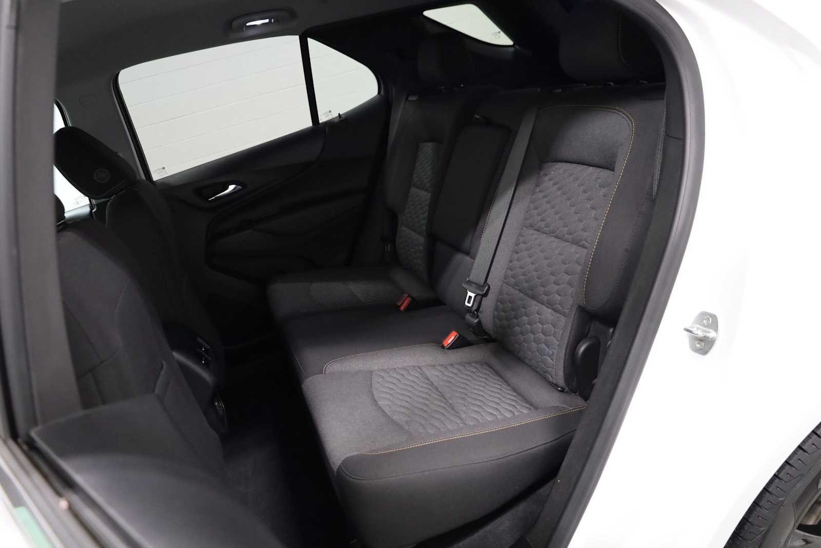 Thumbnail: 2021 Chevrolet Equinox - 32