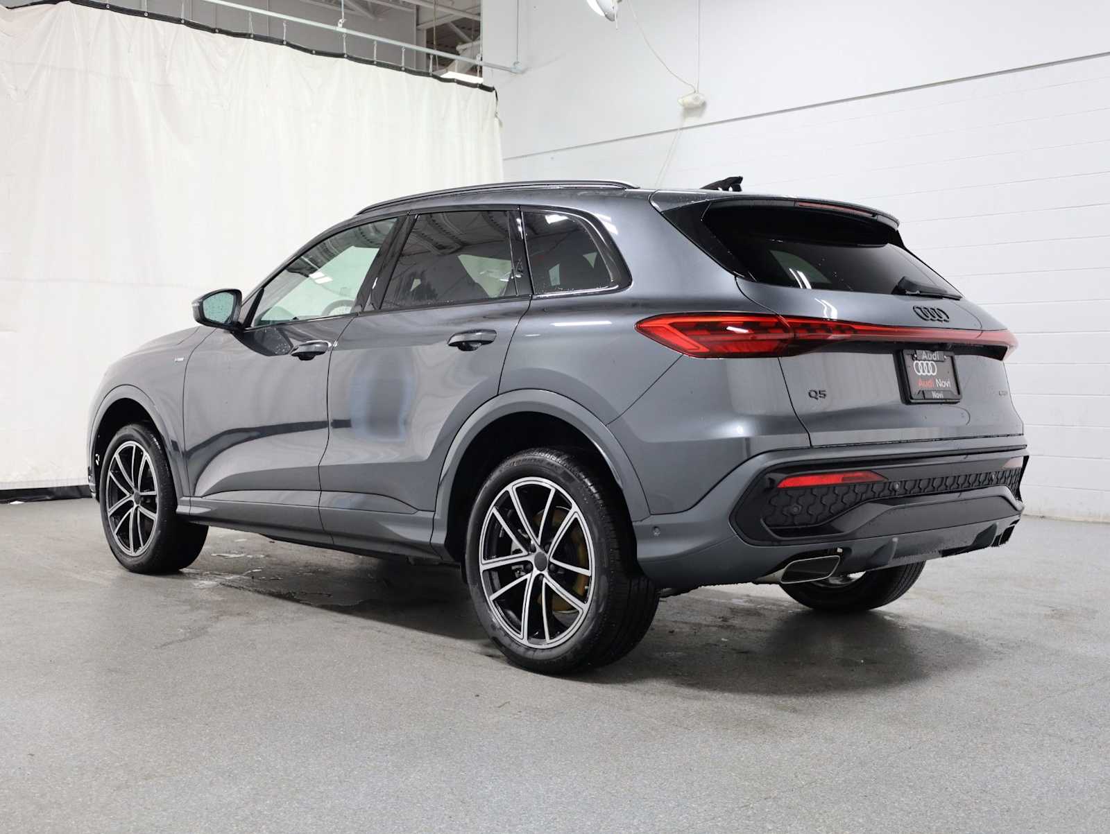 Thumbnail: 2026 Audi Q5 - 3