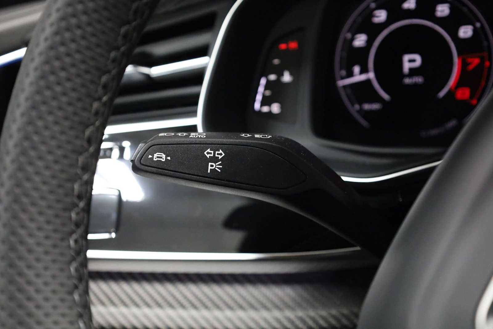 Thumbnail: 2026 Audi RS Q8 - 29