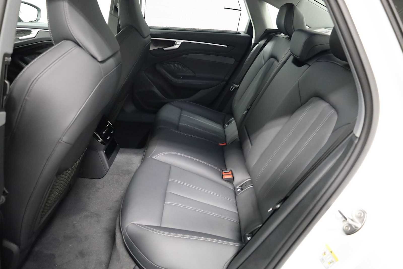 Thumbnail: 2026 Audi A6 - 34