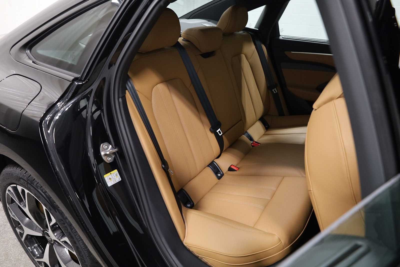 Thumbnail: 2026 Audi A6 - 35