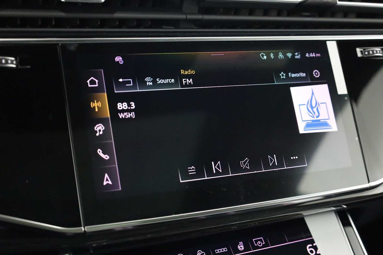 Thumbnail: 2026 Audi Q8 - 30