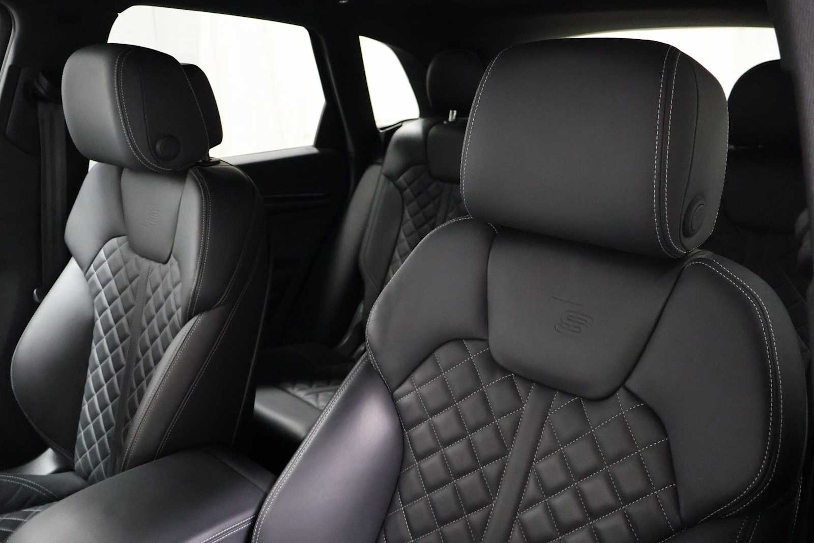 Thumbnail: 2023 Audi SQ5 - 18