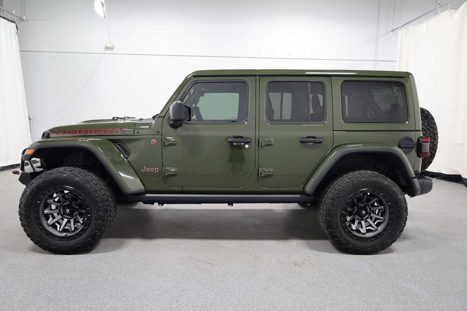 2021 Jeep Wrangler Unlimited Rubicon photo 2