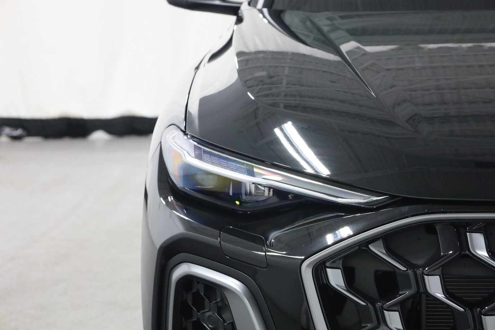 Thumbnail: 2025 Audi Q5 - 15