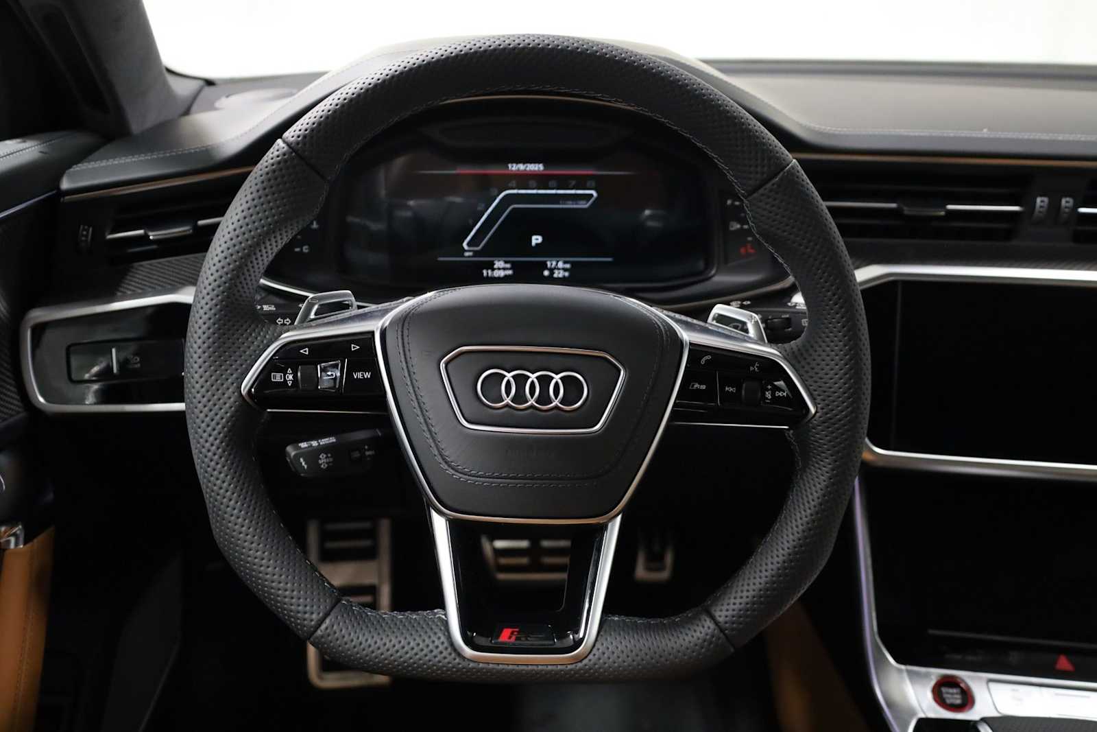 Thumbnail: 2026 Audi RS 6 - 23