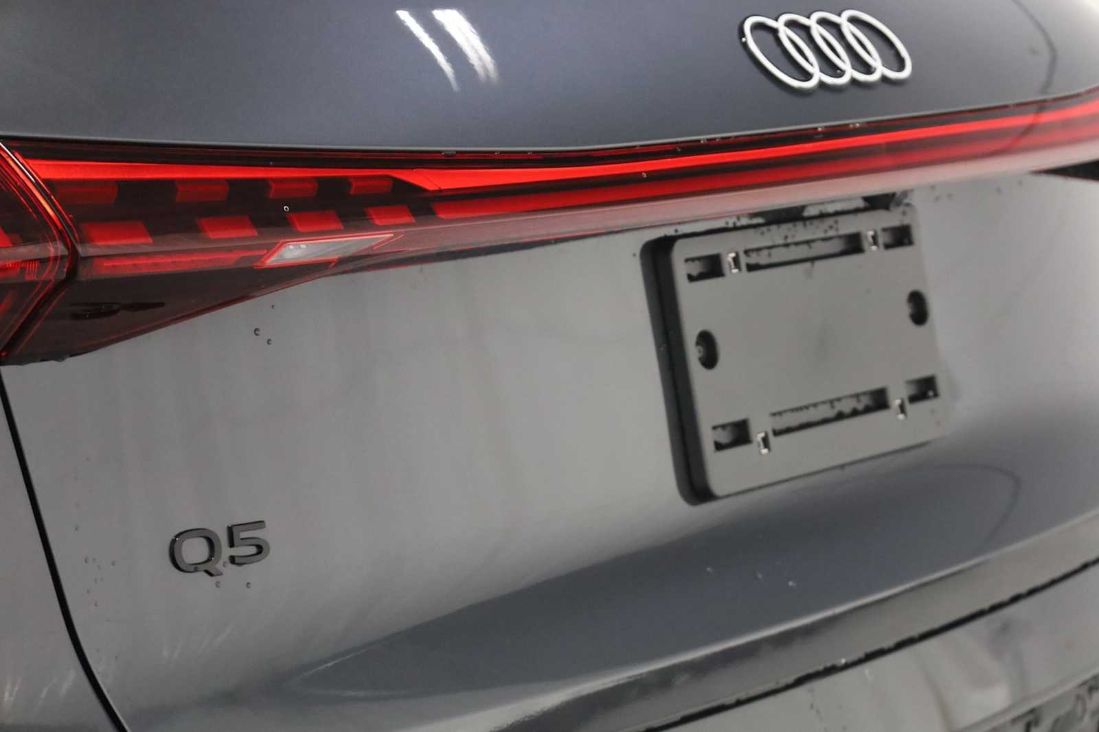 Thumbnail: 2025 Audi Q5 - 8