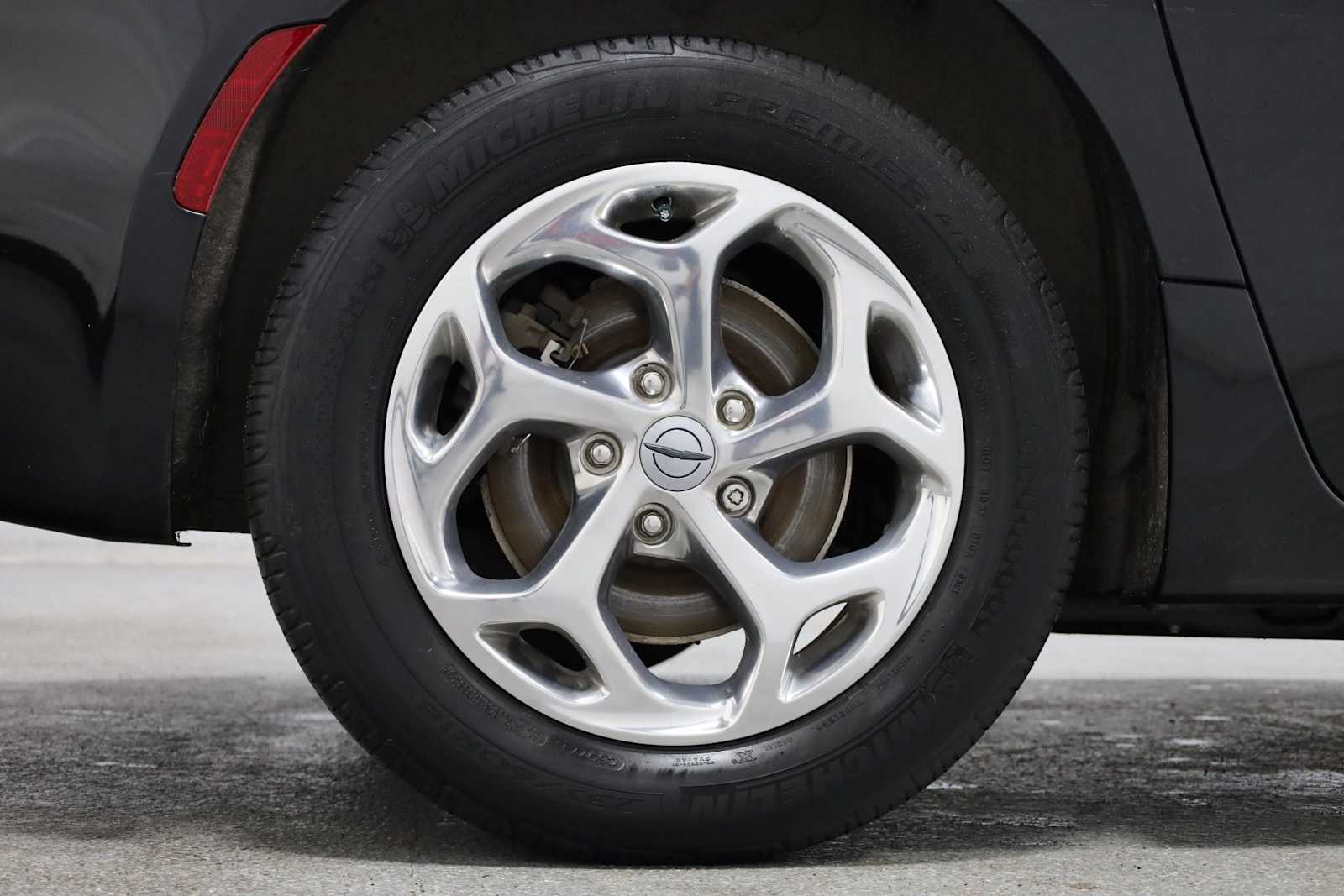 Thumbnail: 2021 Chrysler Pacifica - 34