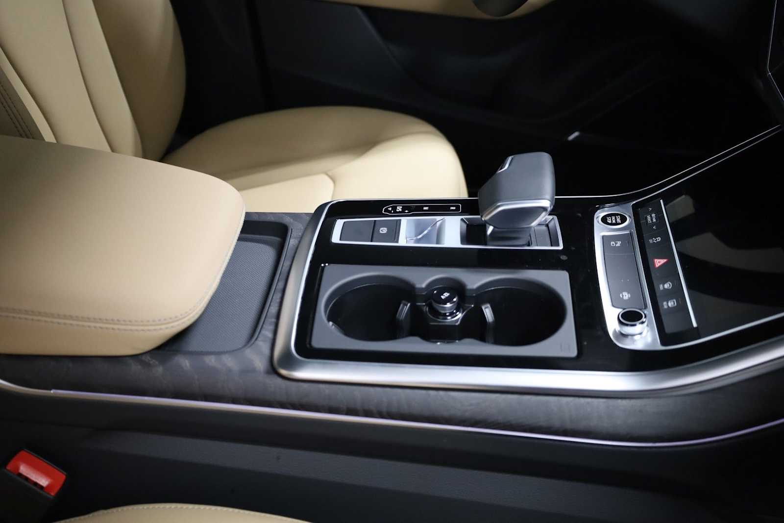 Thumbnail: 2026 Audi Q7 - 20