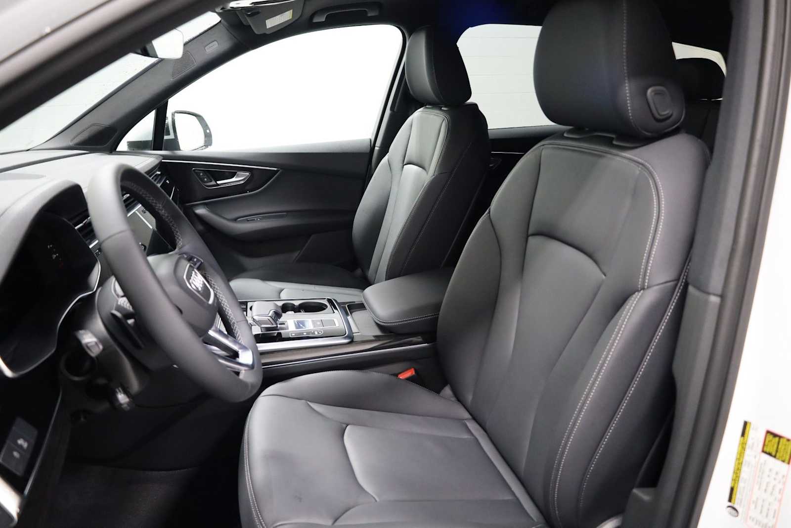 Thumbnail: 2026 Audi Q7 - 5