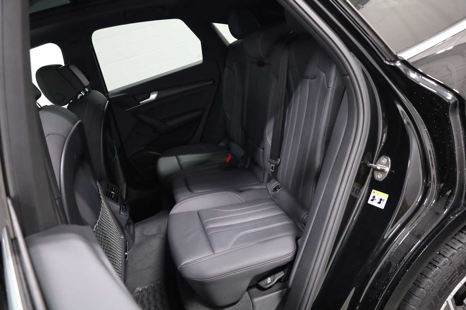 Thumbnail: 2023 Audi Q5 - 33