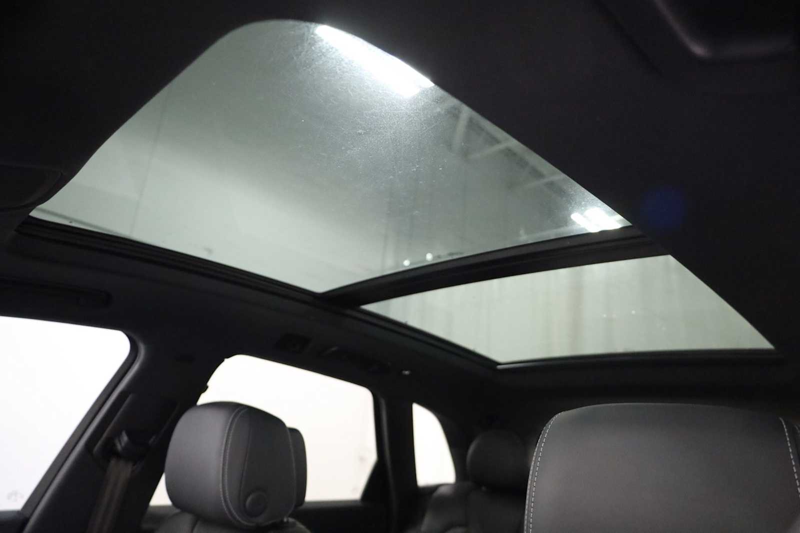 Thumbnail: 2023 Audi SQ5 - 19