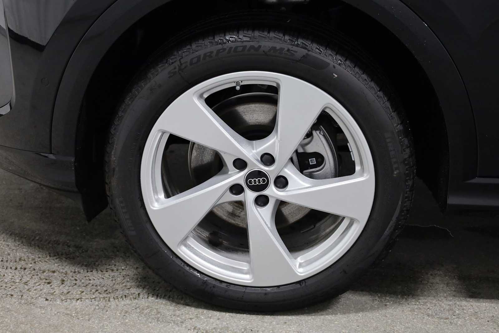 Thumbnail: 2025 Audi Q5 - 37