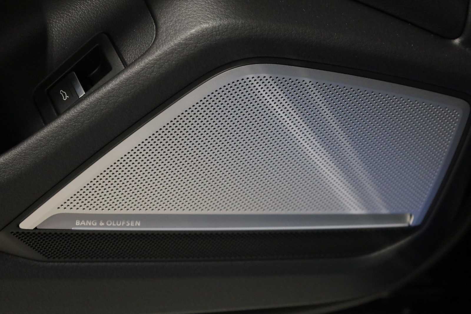 Thumbnail: 2026 Audi RS 7 - 17