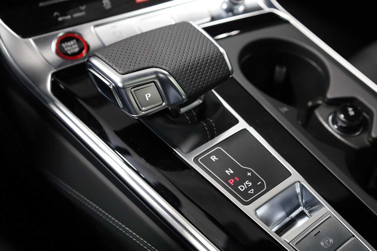 Thumbnail: 2025 Audi S7 - 22