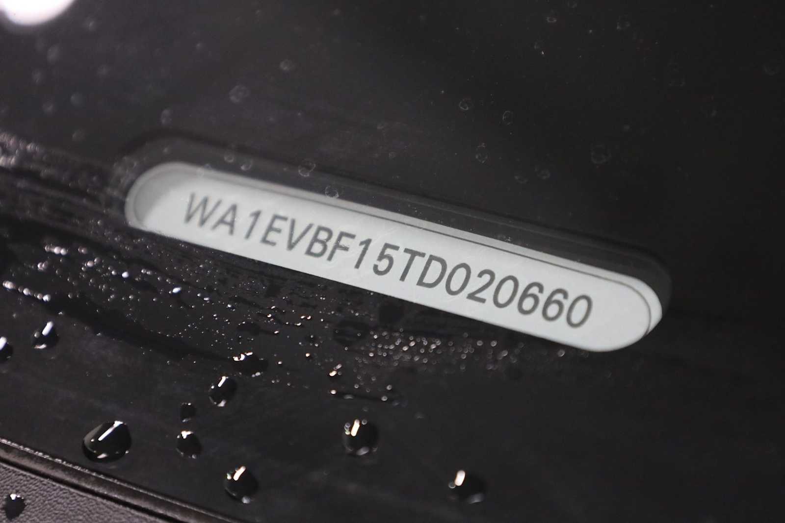 Thumbnail: 2026 Audi Q8 - 41