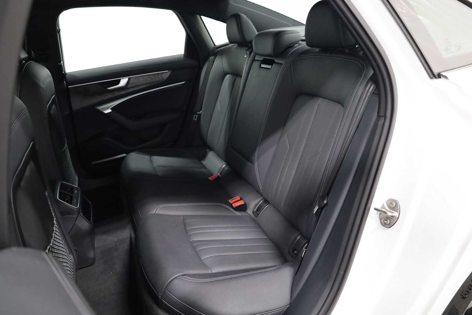 Thumbnail: 2025 Audi A6 - 34