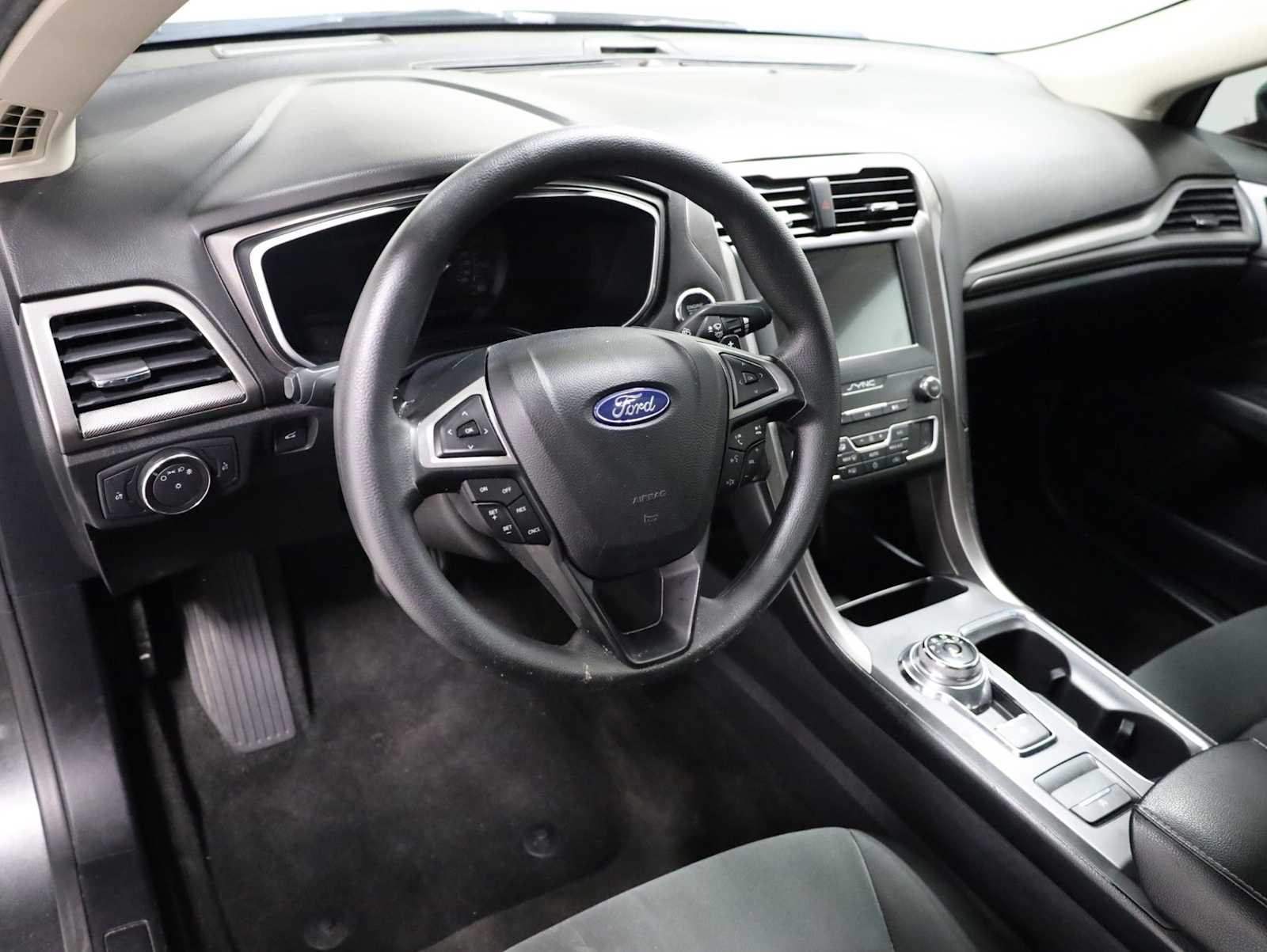 Thumbnail: 2019 Ford Fusion - 4
