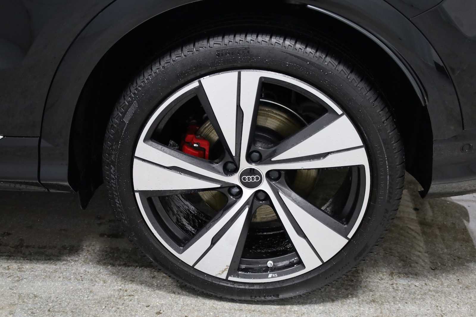 Thumbnail: 2025 Audi SQ5 - 36