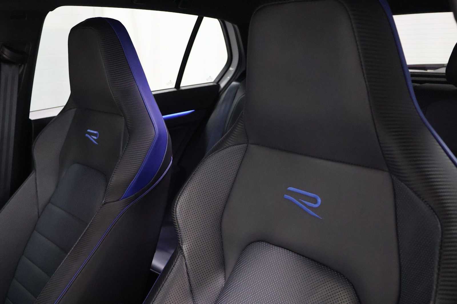 Thumbnail: 2023 Volkswagen Golf - 17