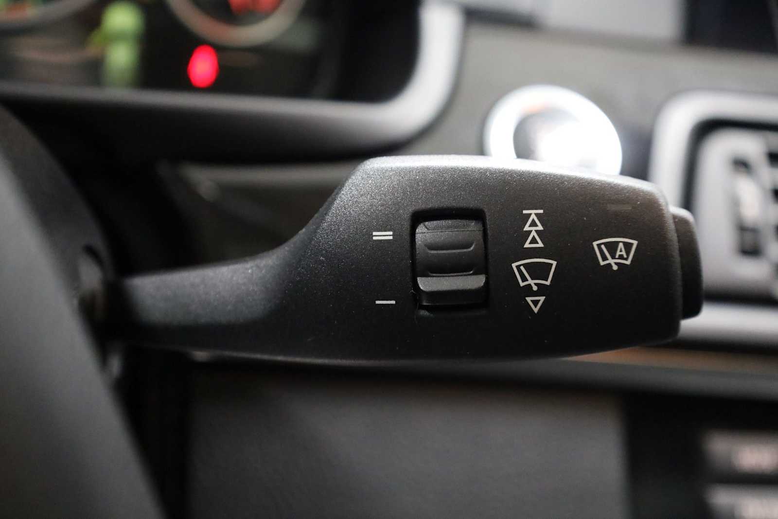 Thumbnail: 2011 BMW 5 Series - 27