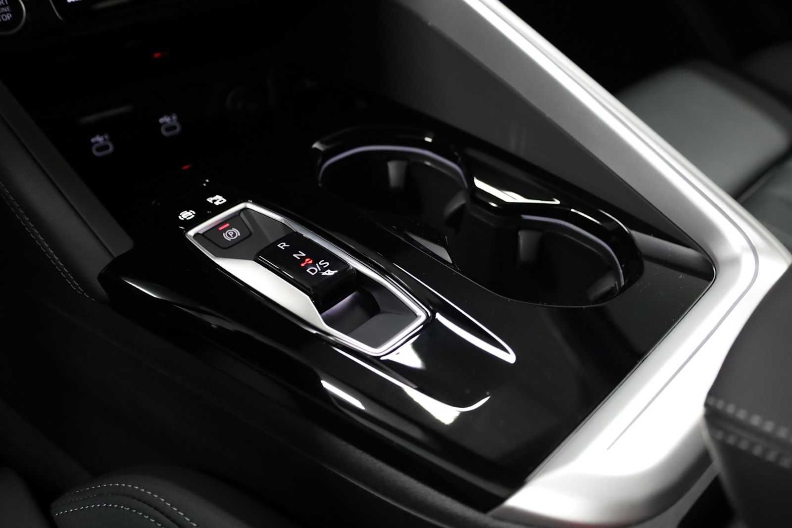 Thumbnail: 2025 Audi Q5 - 28