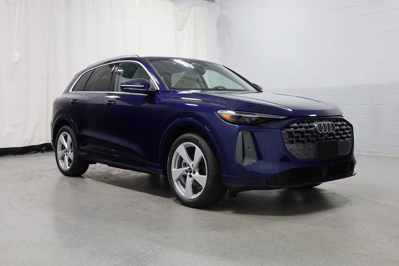 Thumbnail: 2026 Audi Q5 - 13