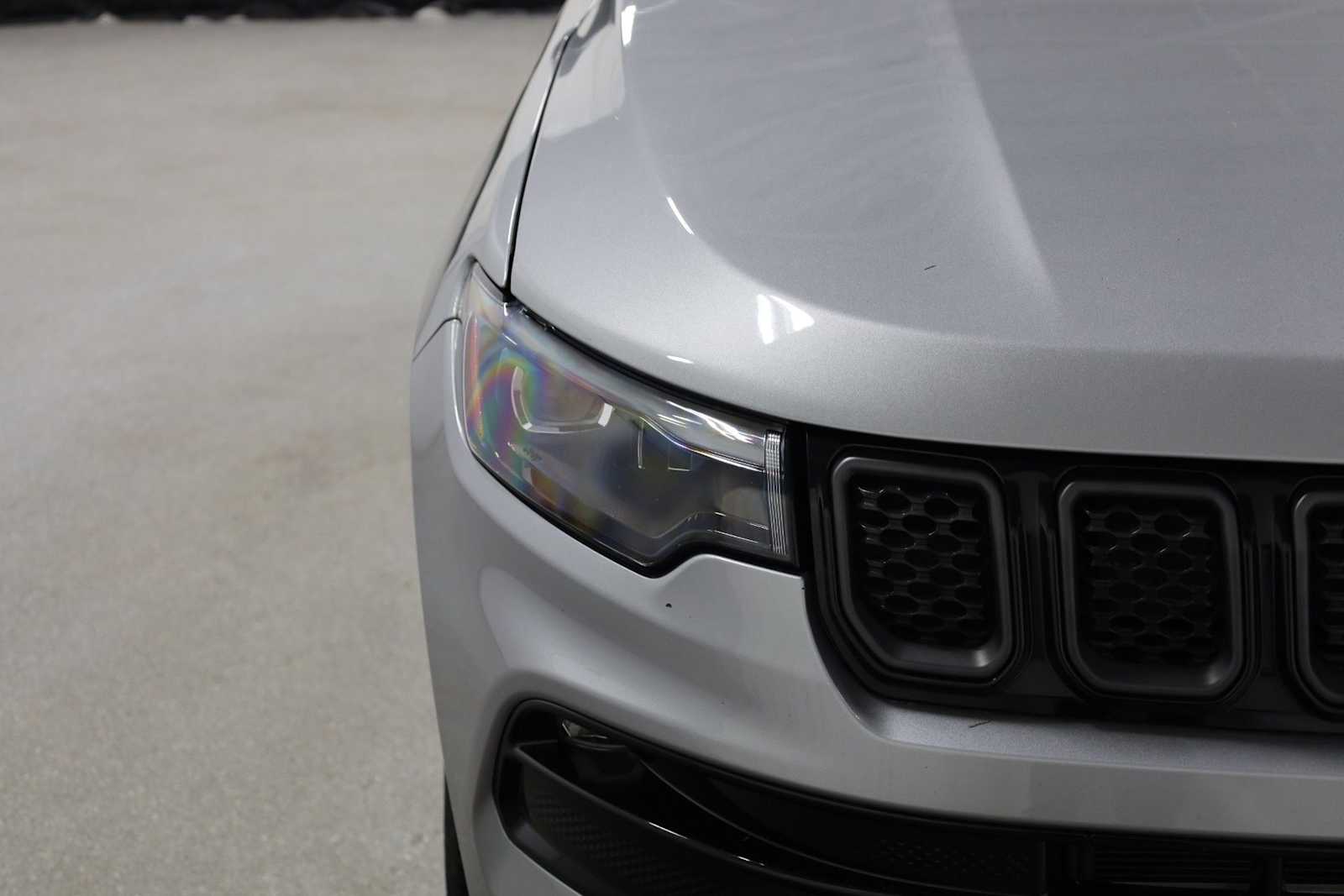 Thumbnail: 2023 Jeep Compass - 15