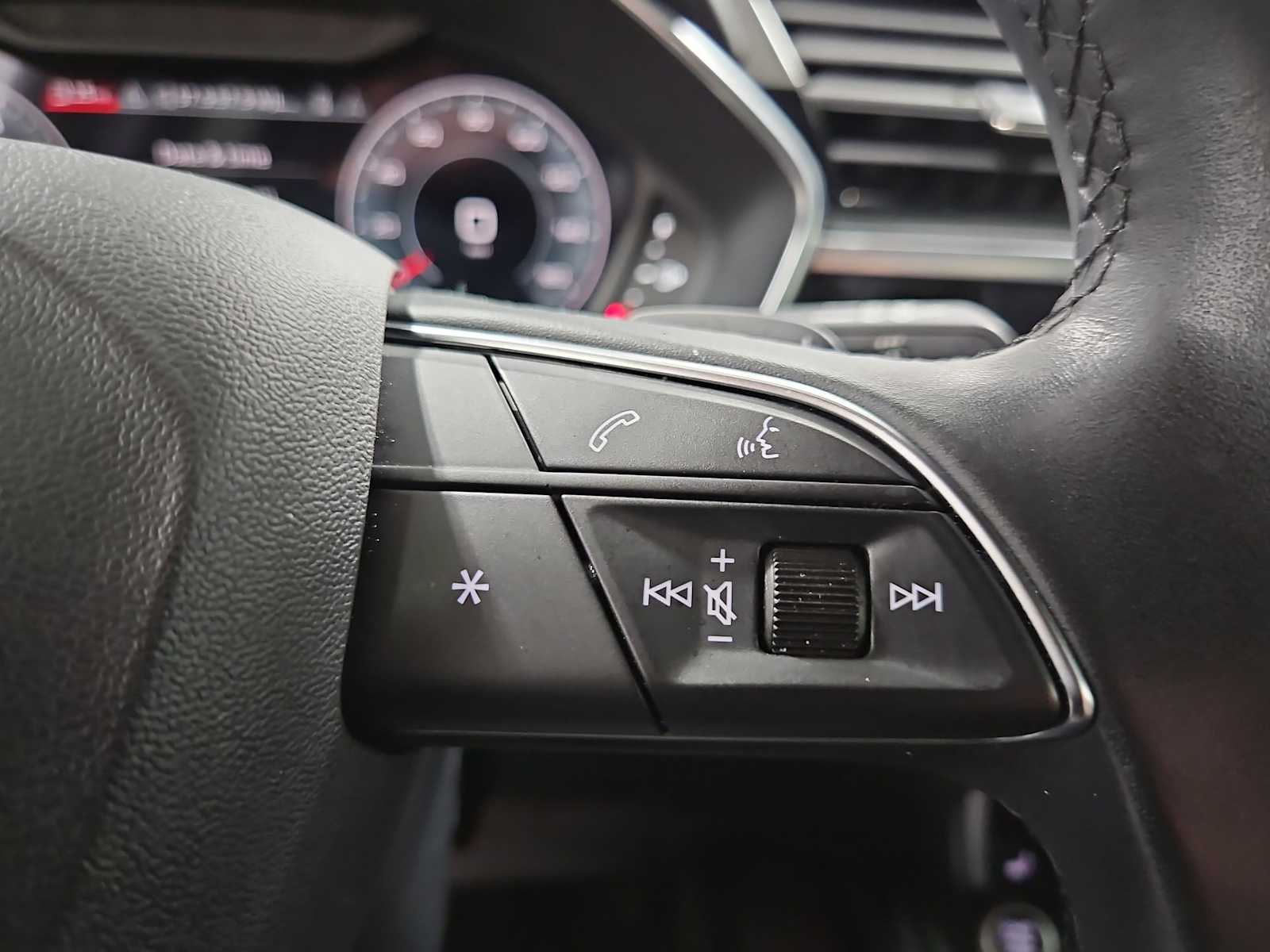 Thumbnail: 2023 Audi Q3 - 26