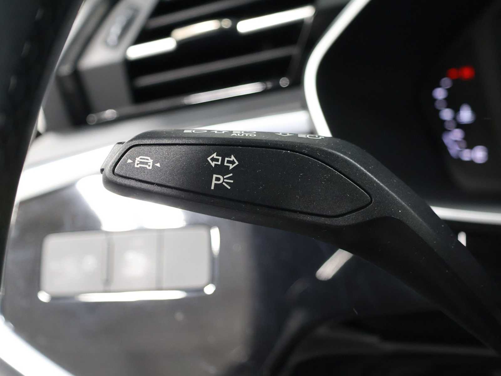Thumbnail: 2023 Audi Q3 - 28