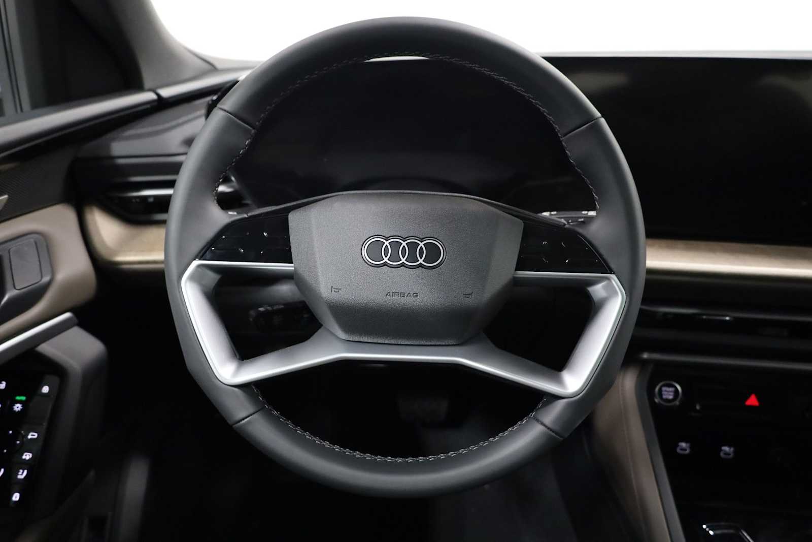 Thumbnail: 2025 Audi Q5 - 23