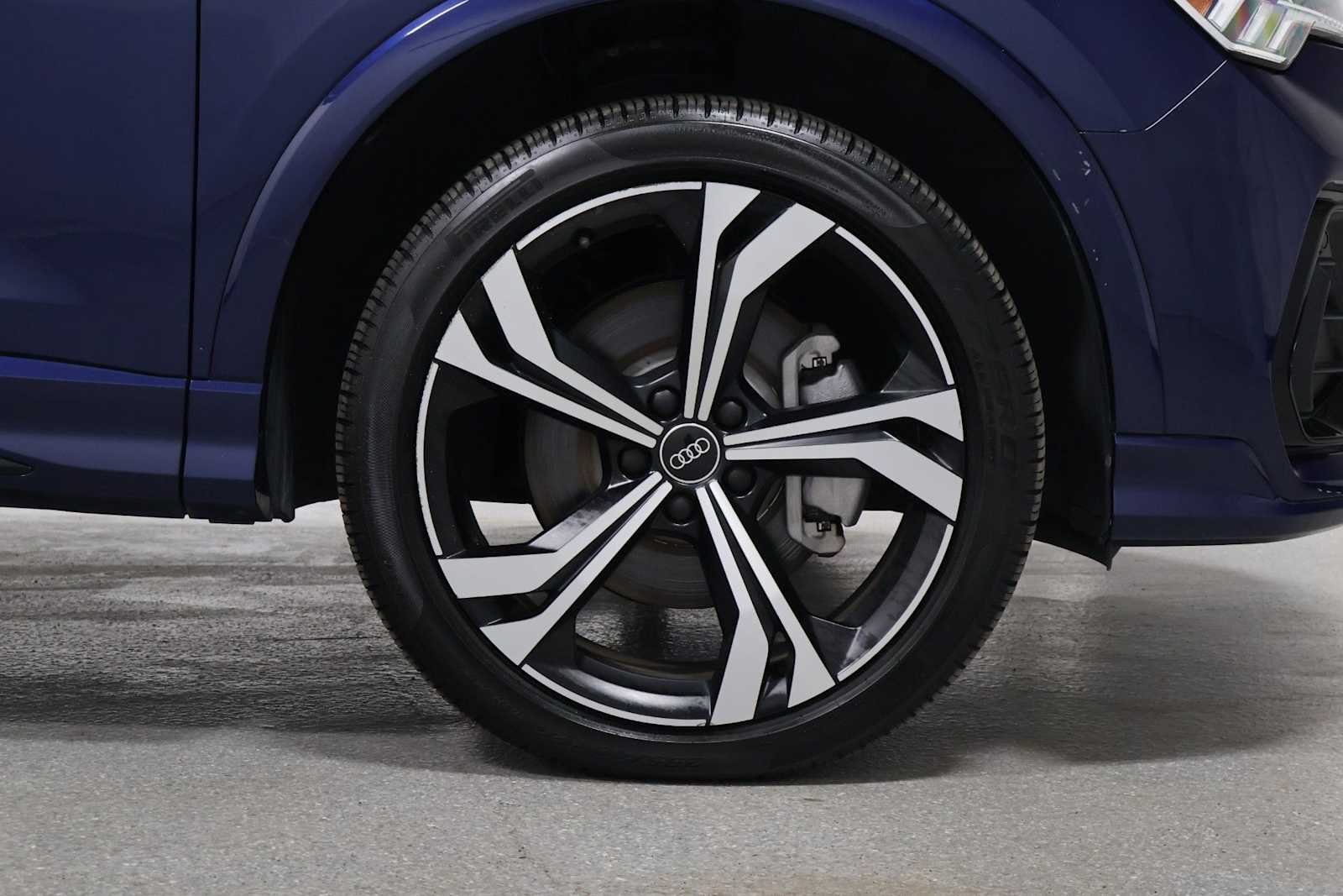 Thumbnail: 2023 Audi Q3 - 12