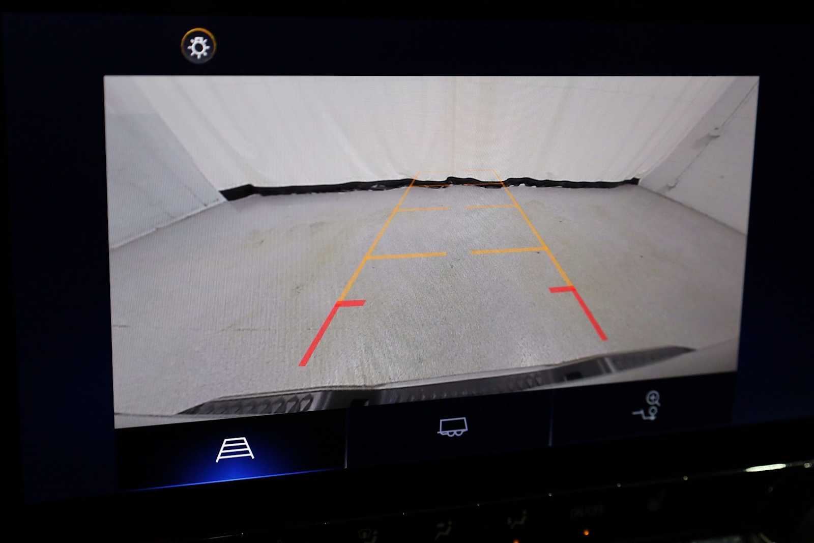 Thumbnail: 2023 Chevrolet Colorado - 29